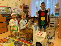 Сюжетно-ролевая игра "Скорая помощь". Знакомство с правом на охрану здоровья и медицинское обслуживание.